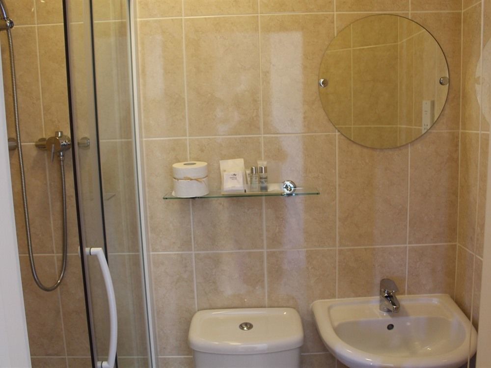 Laurels Guesthouse Witney Luaran gambar